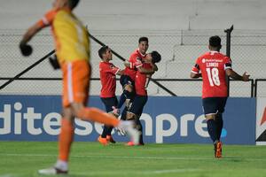 Independiente. Goleó a Fénix en Uruguay y se ilusiona en la Copa Sudamericana