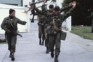 “Pura improvisación”. Cuando los militares condenaron a los que condujeron la Guerra de Malvinas y el informe que “sugirió” pena de muerte