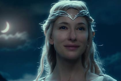 2001-2014. Su etérea y terrible Galadriel, la reina de los elfos de El Señor de los Anillos, le ganó el amor eterno de los fans de Tolkien