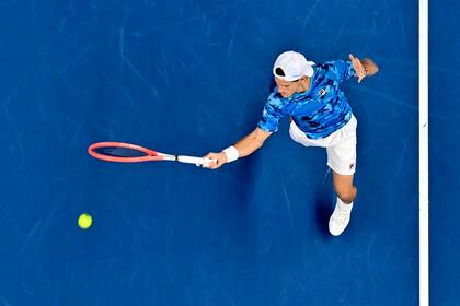 21 de octubre de 2021, Bélgica, Amberes: el tenista argentino Diego Schwartzman en acción contra el británico Andy Murray en su partido de octavos de final masculino del torneo ATP Open Europeo de Tenis 2021 en Amberes