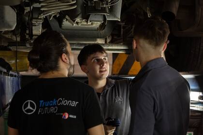 21 jóvenes de 7 localidades del país fueron seleccionados para este ciclo de aprendizaje.