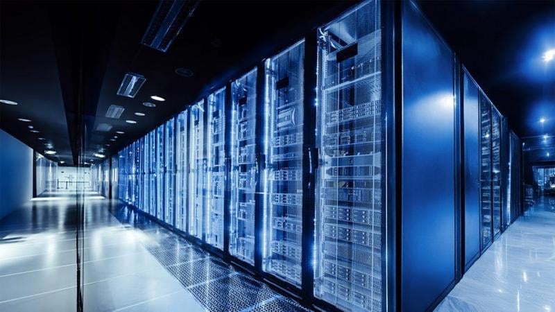 Los servidores de IA consumen electricidad, sistemas de refrigeración que utilizan agua, chips y minerales extraídos de la tierra