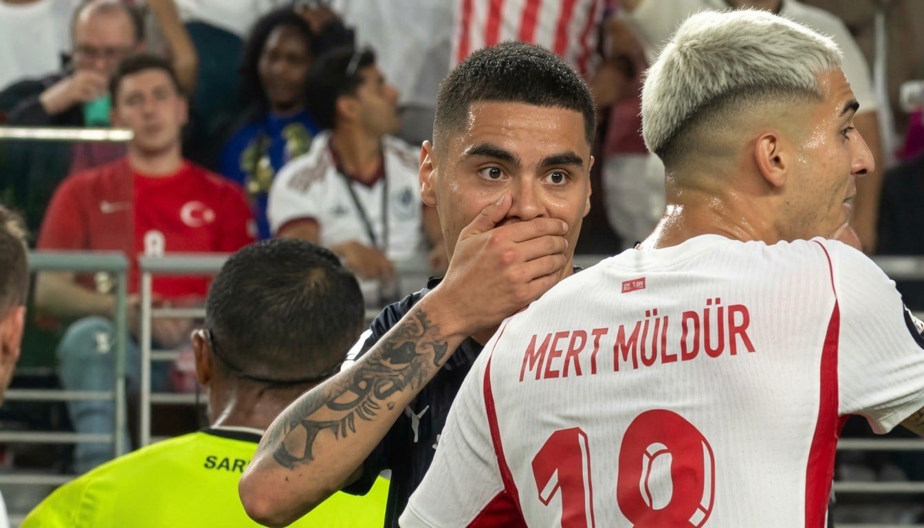 Sin Almirón, Paraguay juega ante Australia por la supervivencia en el Mundial.