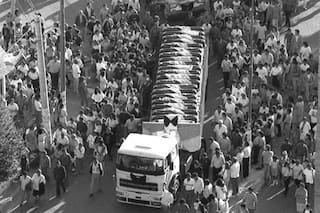 A 32 años de la tragedia de Madryn, en la que murieron 25 bomberos, el recuerdo emocionado de dos madres