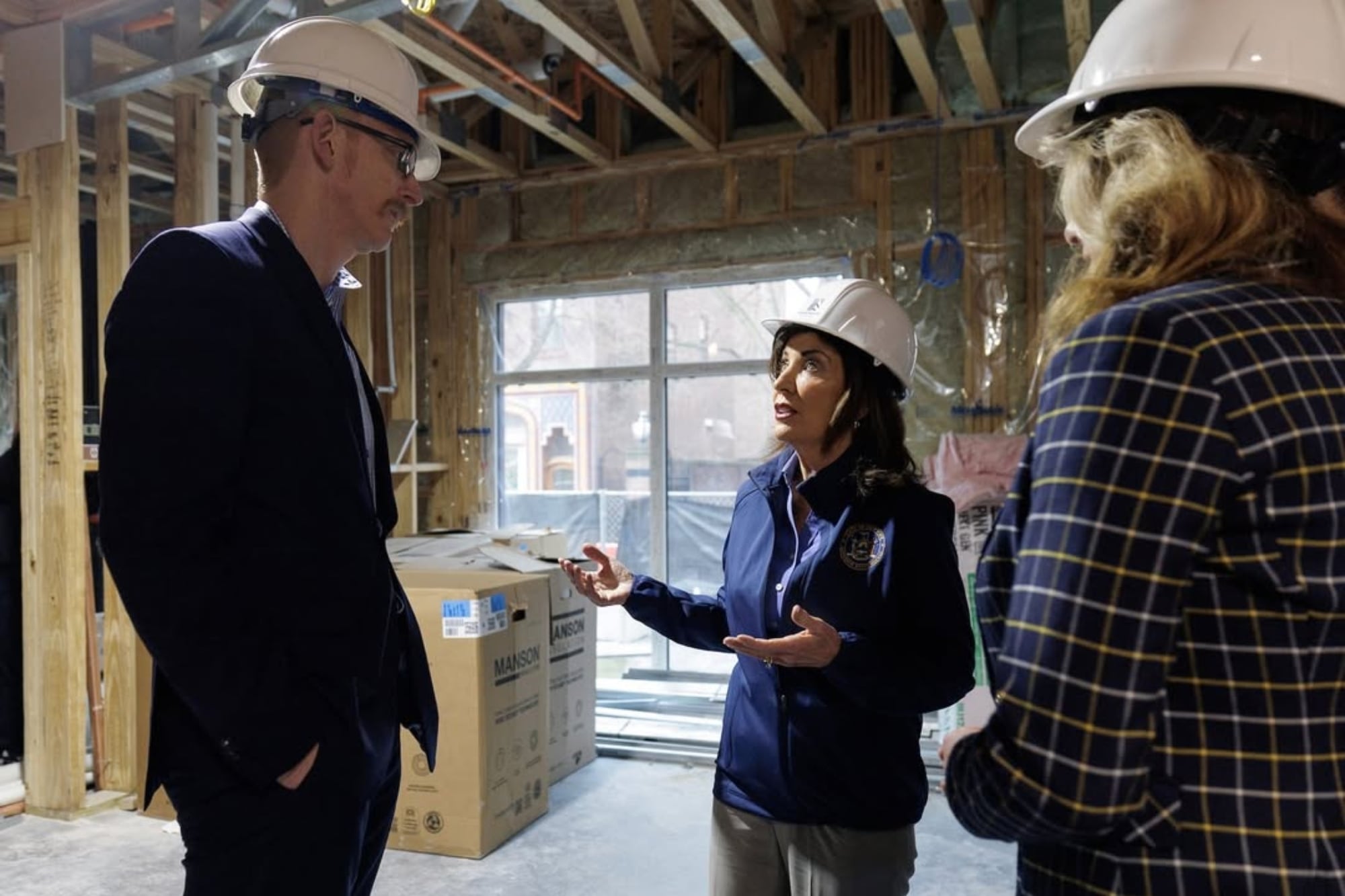 Buenas noticias en Nueva York: Hochul anuncia préstamo de US$2 millones para beneficiar la vivienda asequible