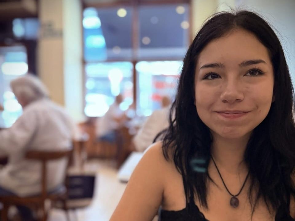 El desgarrador relato del padre de la joven de 18 años que cayó de un balcón en San Telmo: denuncia que su novio la mató