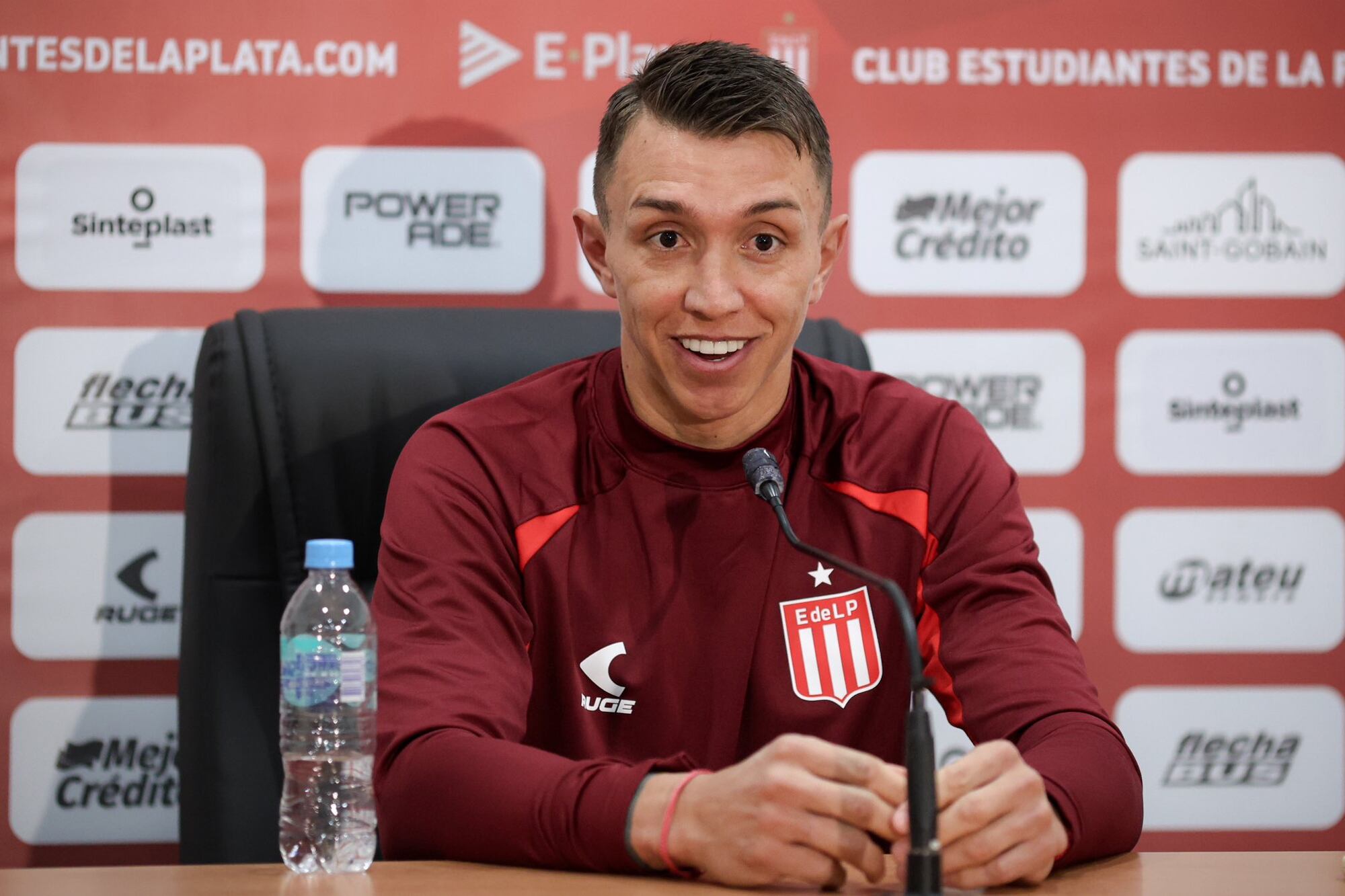 Fernando Muslera, nuevo arquero de Estudiantes (x.com/EdelpOficial)