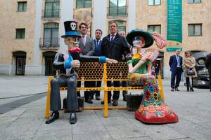 La ciudad de Salamanca celebra el Día de los Muertos de México con una exposición de cráneos decorados