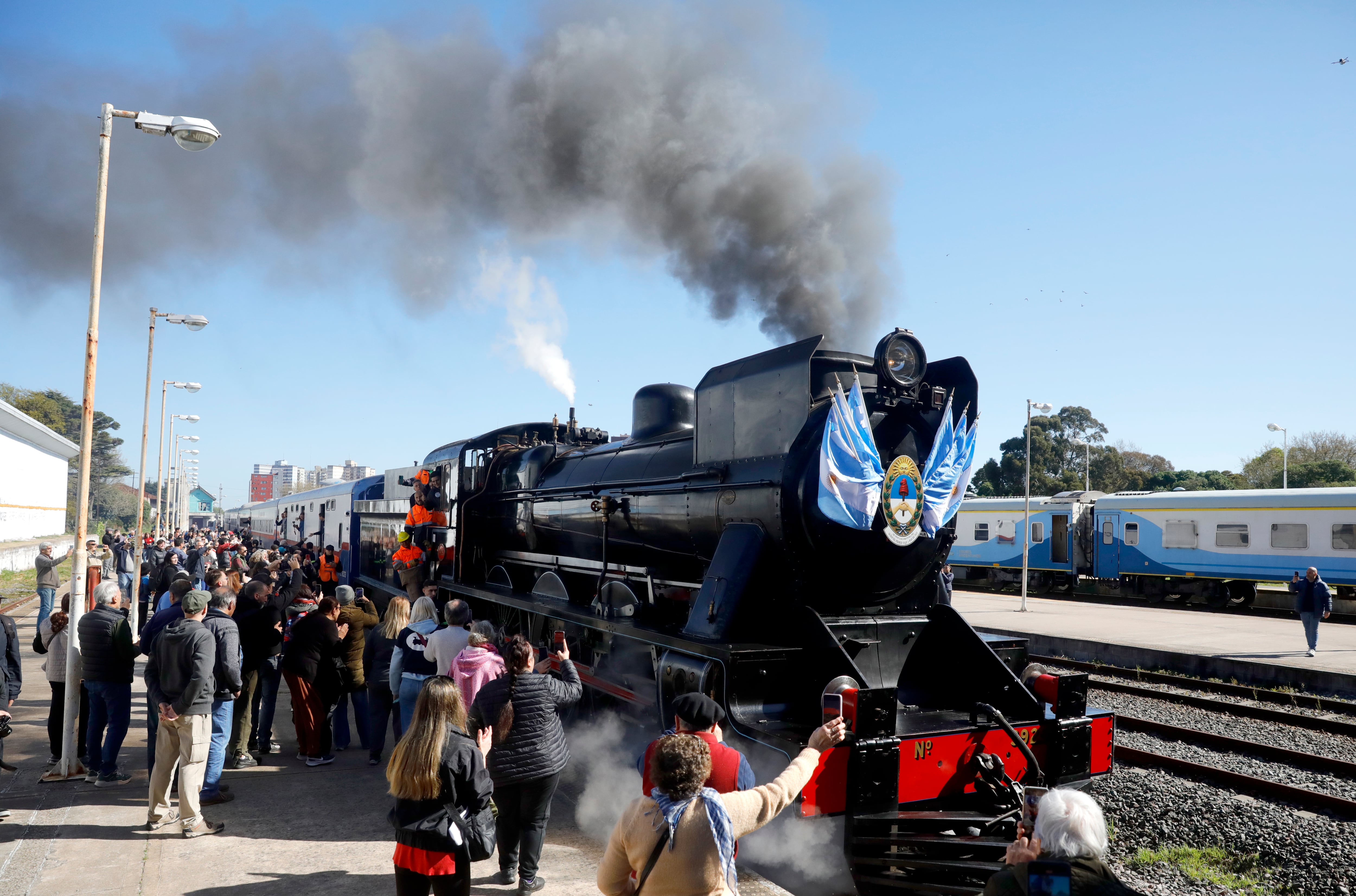 Humo negro y vapor: la centenaria locomotora “39 Grande” evocó la llegada del primer tren a Mar del Plata hace 140 años