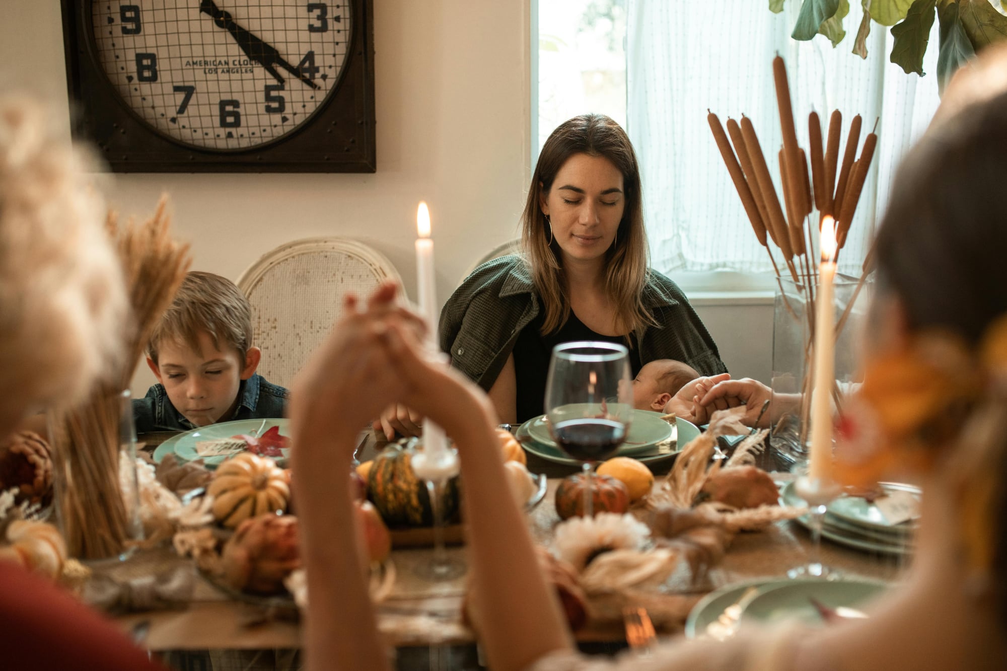 Las comidas navideñas pueden estar acompañadas de canciones para la fecha