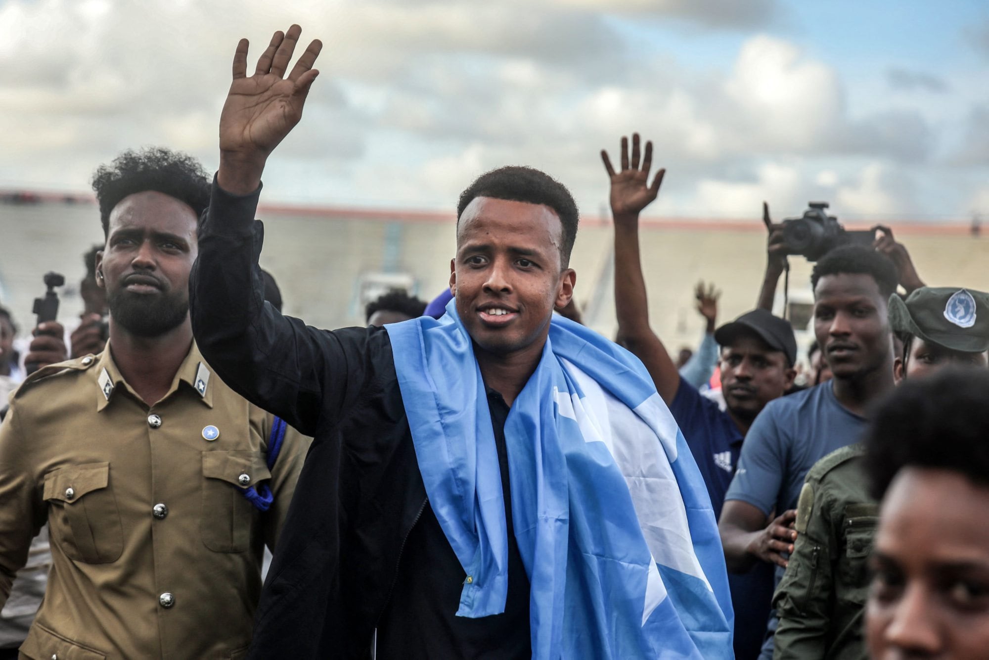 Después de quedar afuera del Mundial, el árbitro somalí Omar Artan fue designado para dirigir Supercopa de Europa 2026