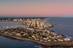 Del turismo a la construcción: cómo recibieron en Uruguay los primeros anuncios económicos de Milei