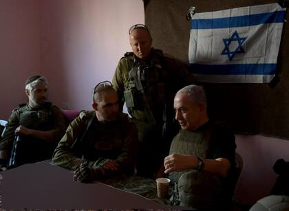 26/11/2023 El primer ministro israelí Benjamin Netanyahu en la Franja de Gaza