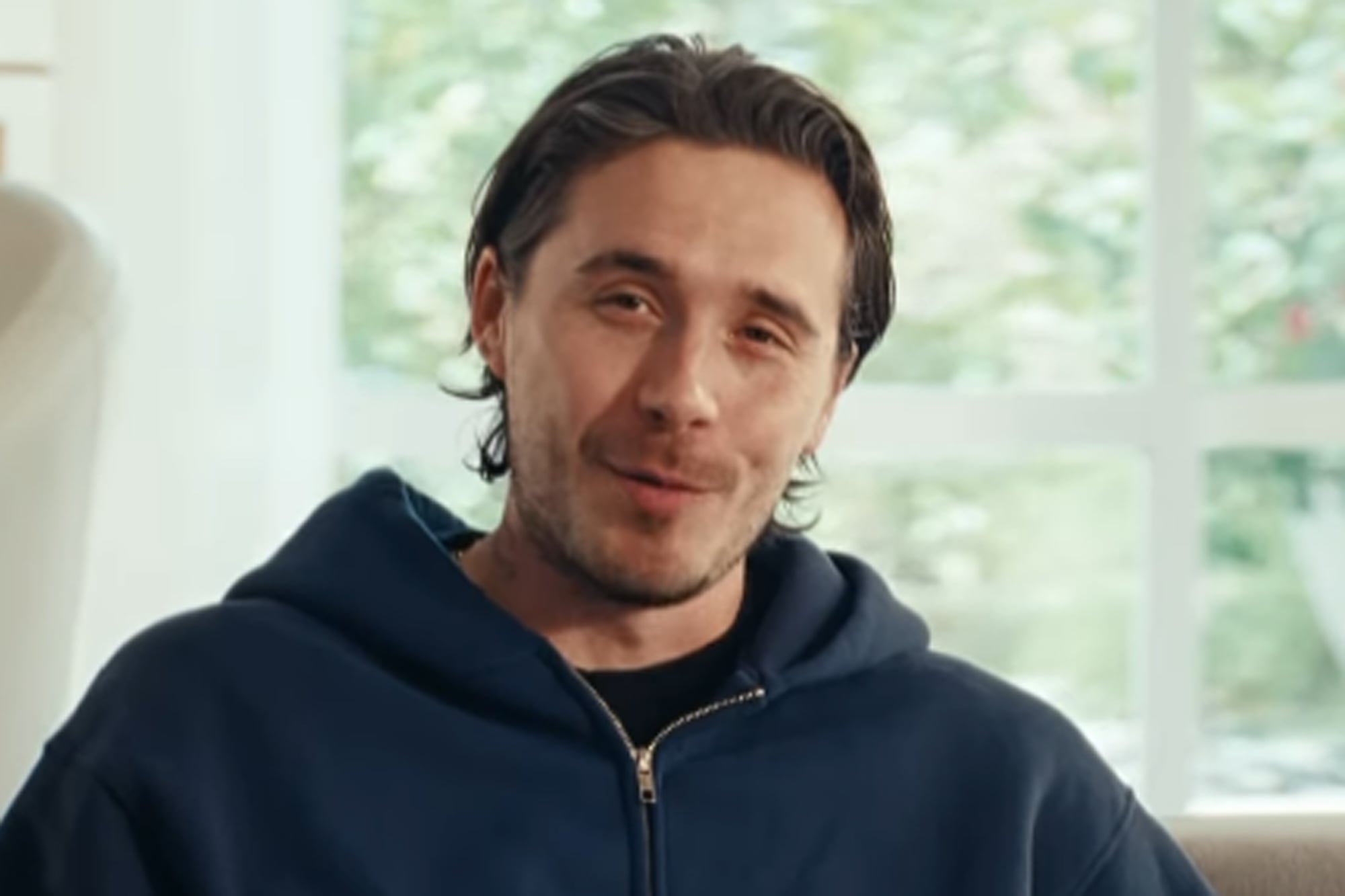 Brooklyn Beckham suma un capítulo en la pelea con sus padres, a través de un llamativo comercial