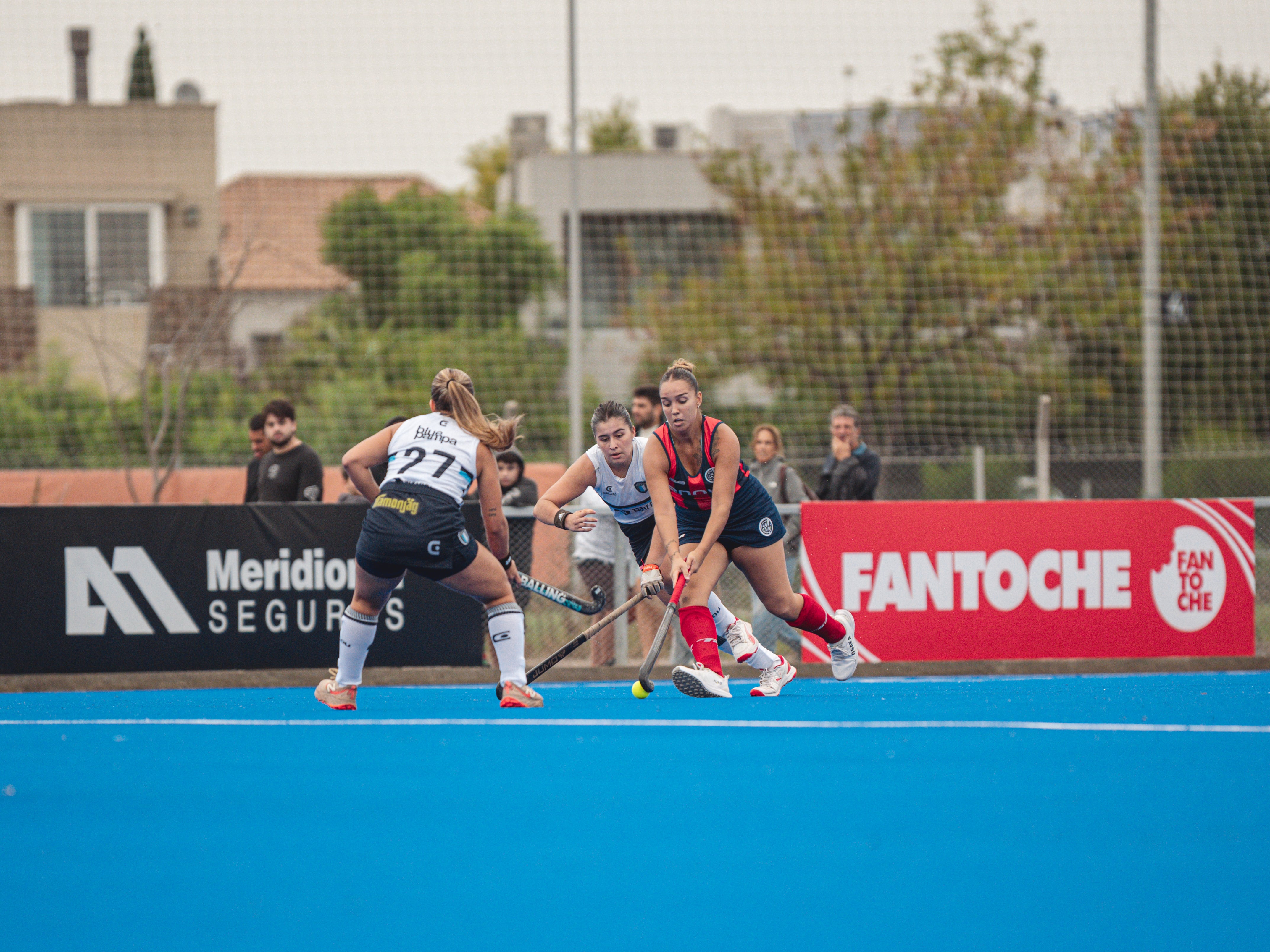 El choque entre Banco Nación y San Lorenzo: las azulgranas cayeron por goleada