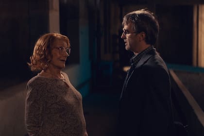 27 noches, película dirigida por Daniel Hendler y basada en la novela homónima de Natalia Zito ya está en Netflix