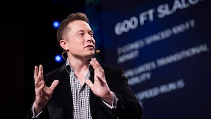 27/02/2013 El magnate Elon Musk.  El consejero delegado de Tesla y SpaceX, Elon Musk, ha anunciado a los inversores de Twitter que planea recortar casi el 75 por ciento del personal de la red social si finalmente toma el control de la misma, según ha informado este jueves 'The Washington Post'.  ECONOMIA JAMES DUNCAN DAVIDSON