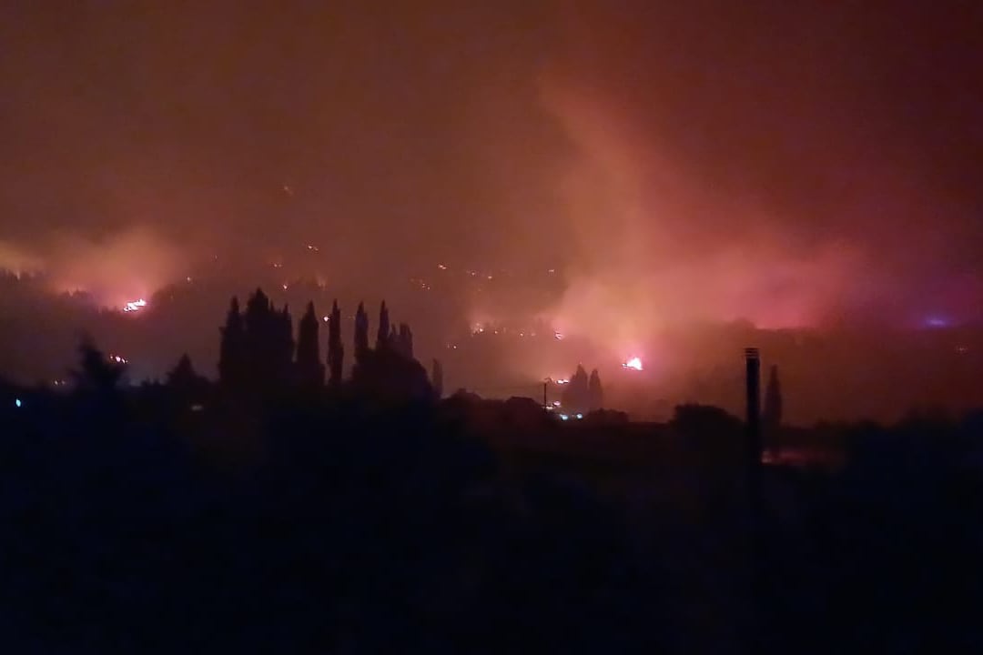 Incendios Villa Lago Rivadavia vistos desde La Pilarica Lodge