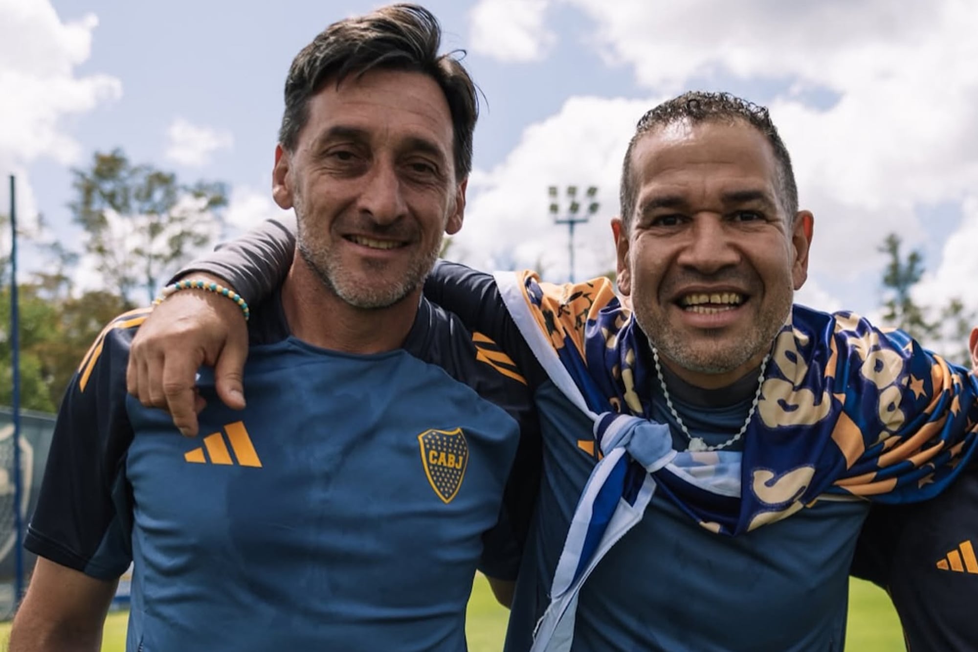 Martin Andrizzi, entrenador en inferiores en Boca Juniors junto al Chipi Barijho
