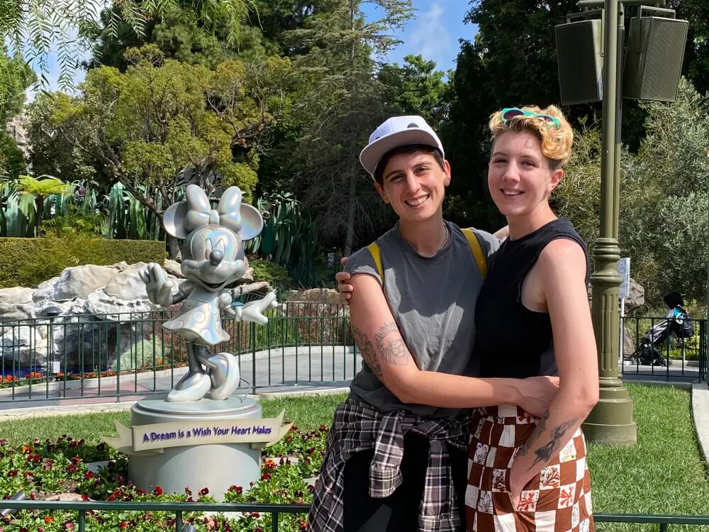 La joven se mudó de Reino Unido a California tras conocer a su pareja