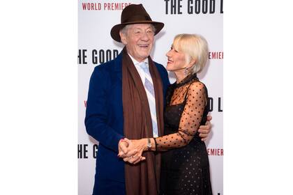 Nada menos que Helen Mirren, quien coprotagoniza The Good Liar junto a McKellen, y por eso asistió a la premiere mundial del film en Londres