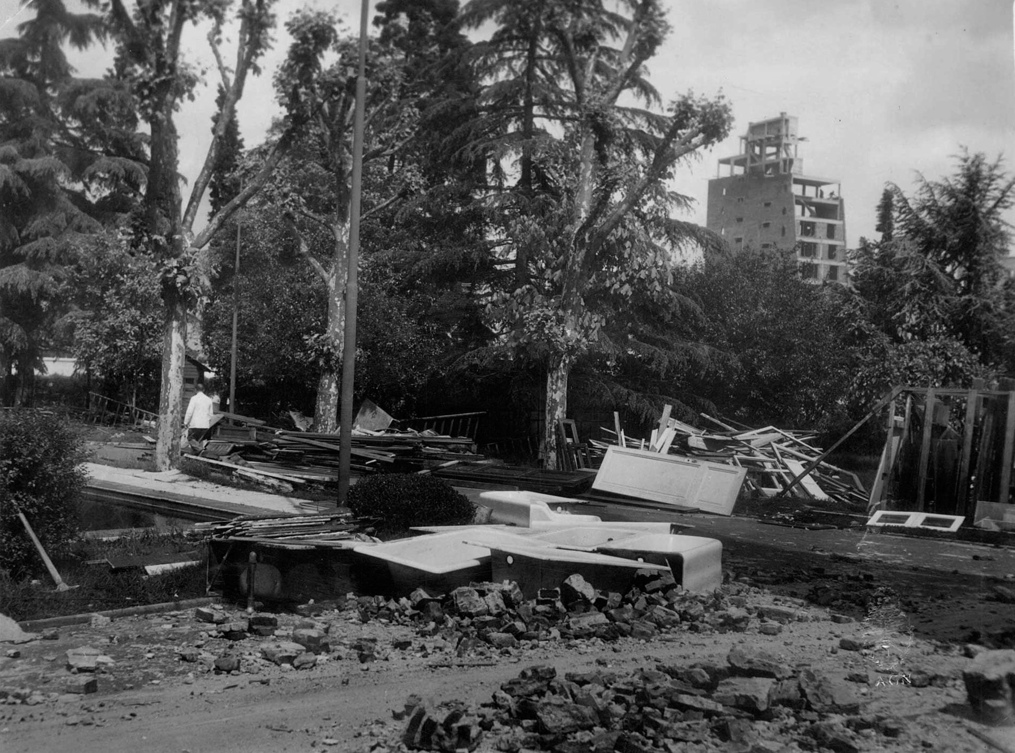 El Palacio fue bombardeado y posteriormente demolido en 1958 por decisión del gobierno de facto