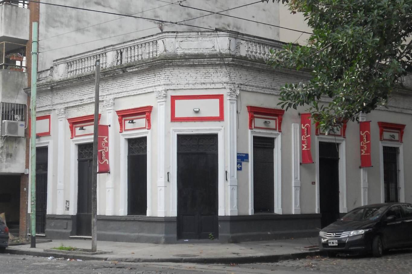 Imagen antigua del edificio donde se encontraba La Esquina del Sol