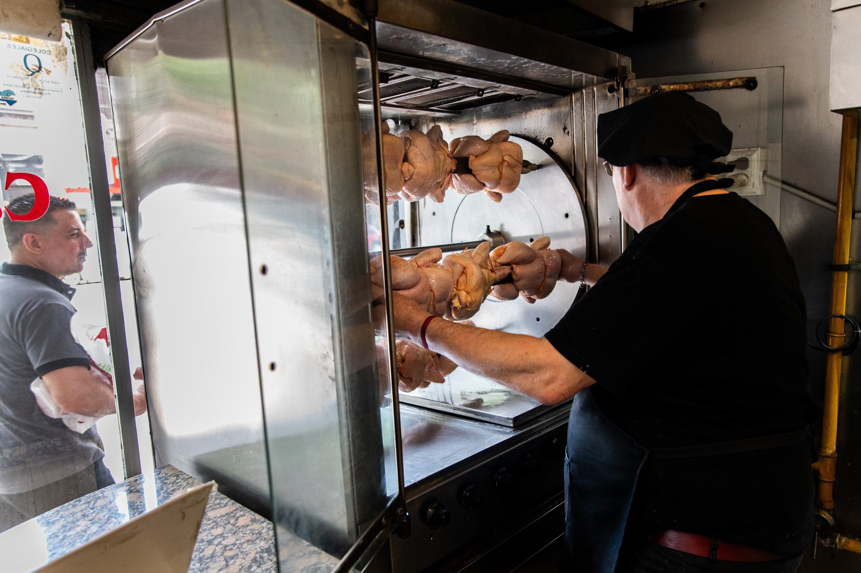 El pollo al spiedo es uno de los grandes clásicos de La Castellana