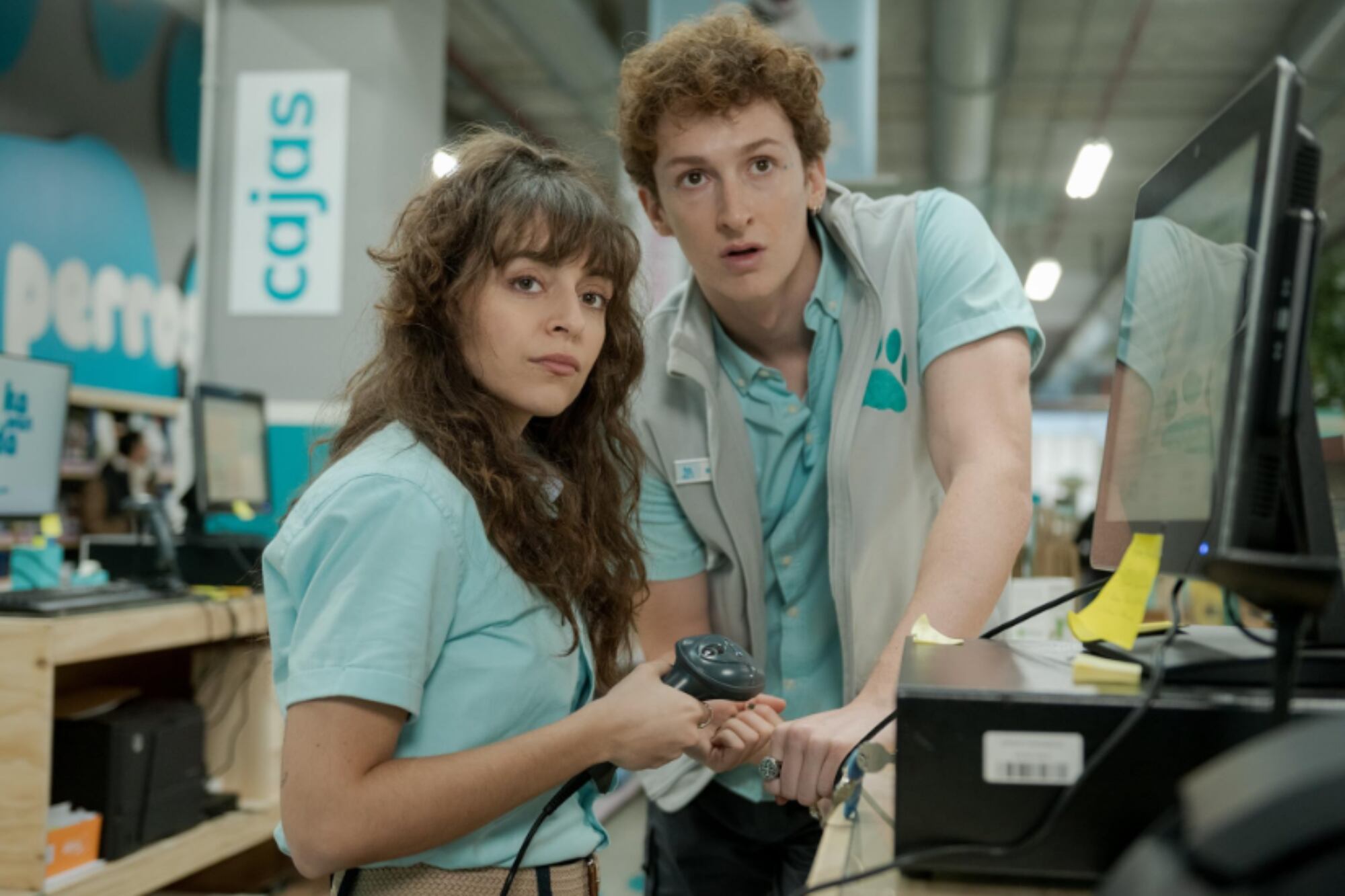 Lucía Caraballo interpreta a Uxia, sobrina de Antón y quien le propone un nuevo - y desafiante - trabajo (Foto: IMDb)