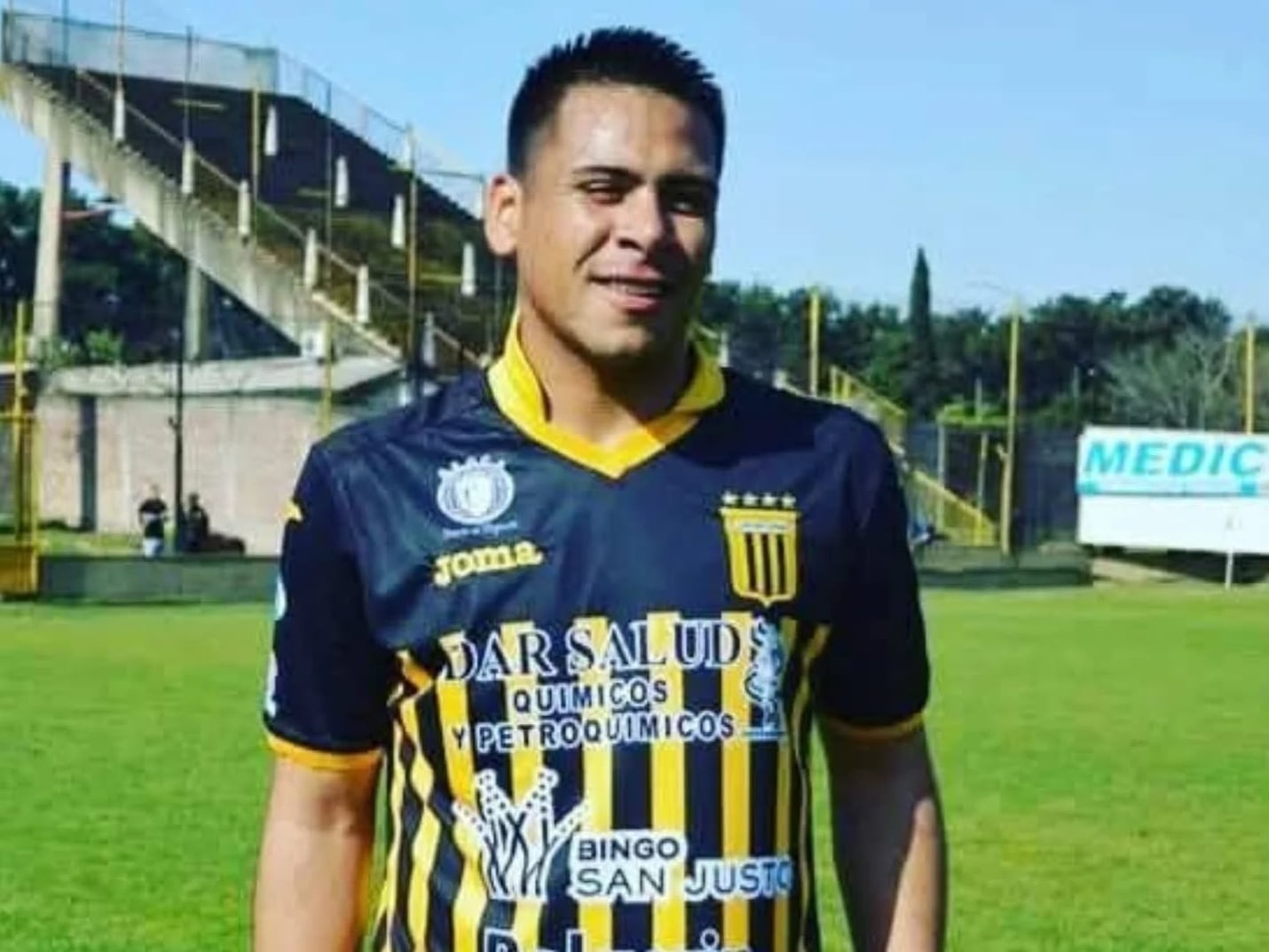 Un exfutbolista murió tras sufrir un corte en el brazo durante una pelea: su hermano es uno de los sospechosos