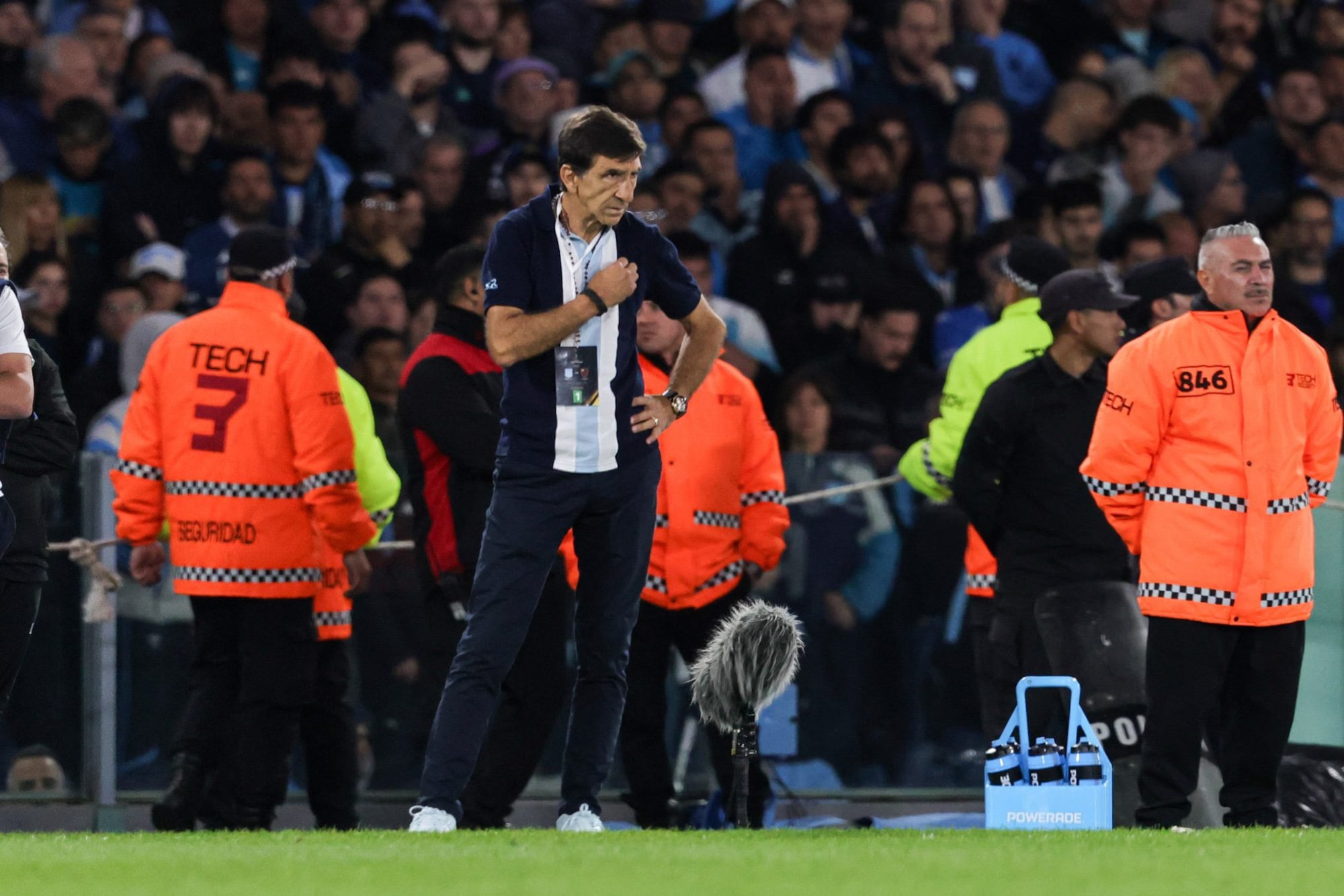 Flamengo terminó con la serie positiva que arrastraba Racing, bajo el mando de Gustavo Costas, ante rivales brasileros