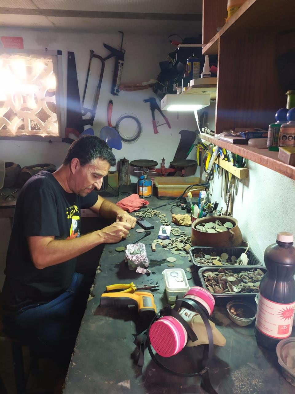Caponi en su taller