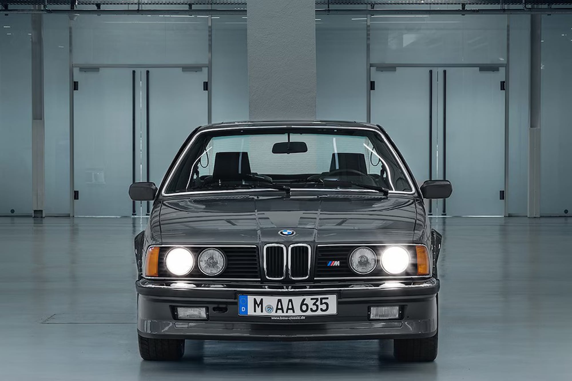 El volante dejó por un momento su BMW XM para manejar este 635