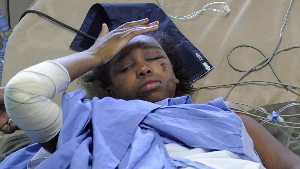 Bahia Bakari tenía 12 años cuando el avión en el que viajaba con su madre se estrelló en medio del océano Índico