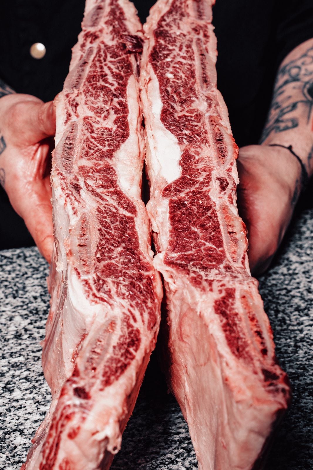 Abre solo los sábados, le compran chefs premiados y rescató el sabor perdido en la carne que comía su abuelo en España 11 Abre solo los sábados, le compran chefs premiados y rescató el sabor perdido en la carne que comía su abuelo en España imagen-10