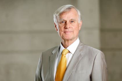 Klaus Schmidt-Hebbel: “Hace diez años que ‘el milagro chileno’ no es una realidad; en Chile necesitamos un Federico Sturzenegger”