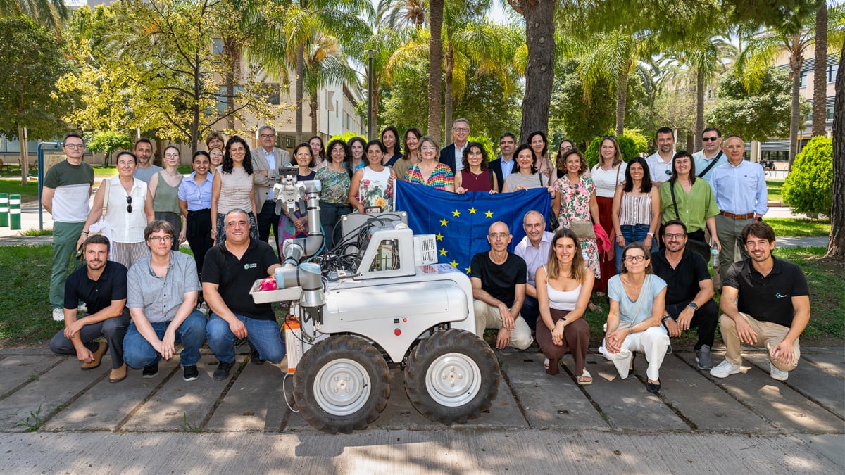 Dragonbot fue probado en explotaciones agrícolas con resultados positivos (Foto: UPV)