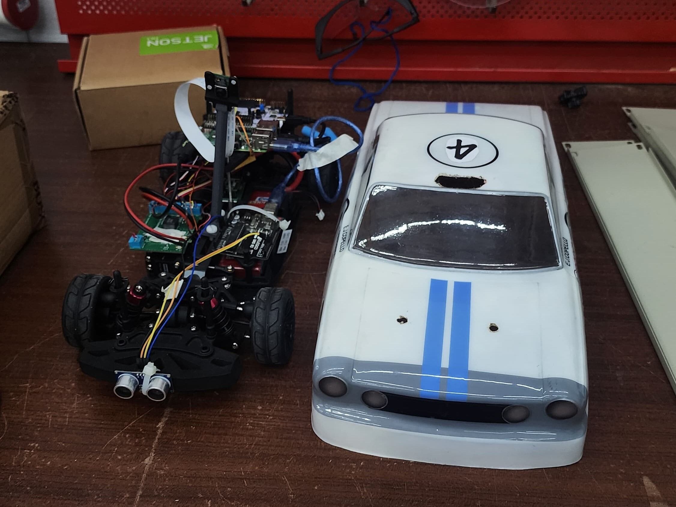 El Torino autónomo desarrollado por estudiantes argentinos de ingeniería que competirá en el concurso mundial en Rumania