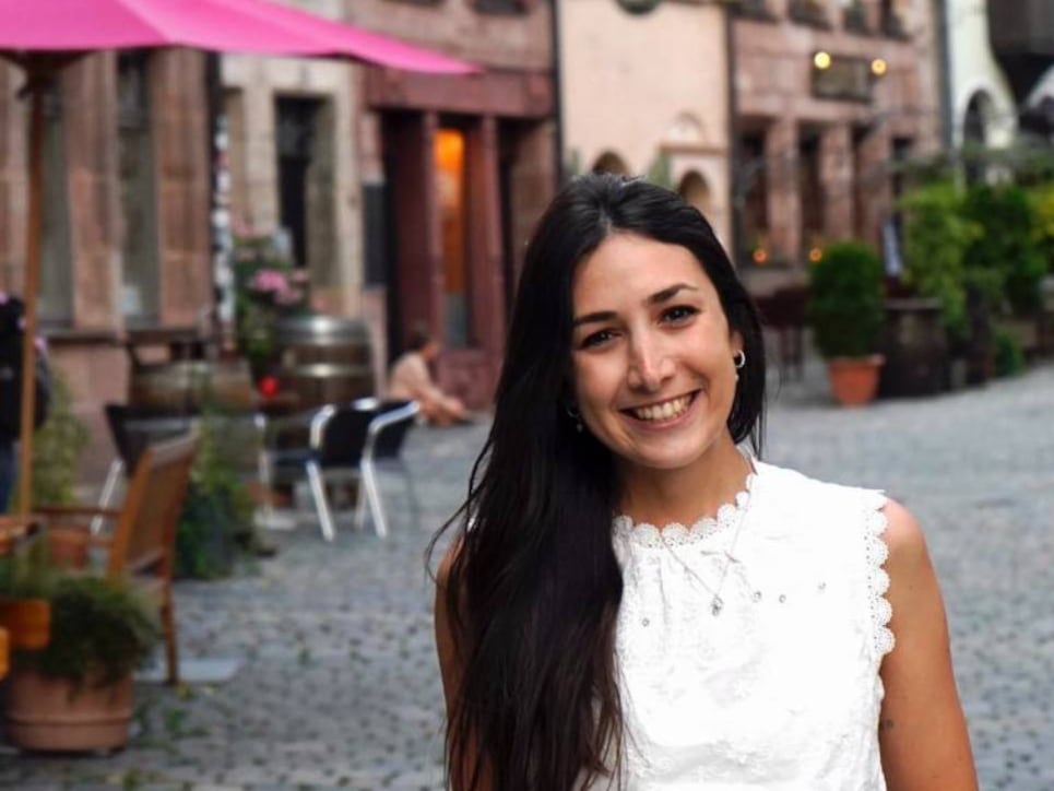 En las calles alemanas vivió fuertes choques culturales, pero cuenta por qué se quedó: "Suelen ser personas muy leales"