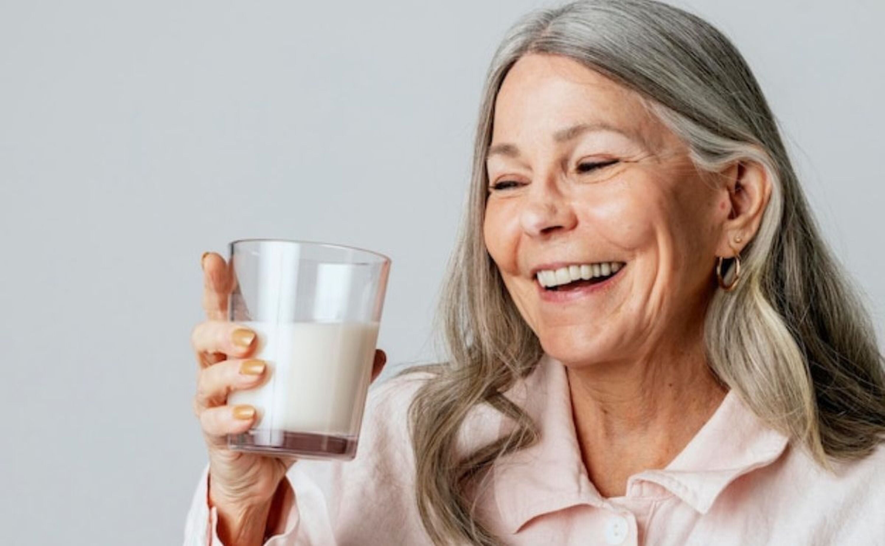 La ‘leche milagrosa’ que es una receta natural contra el dolor de rodillas y cura articulaciones