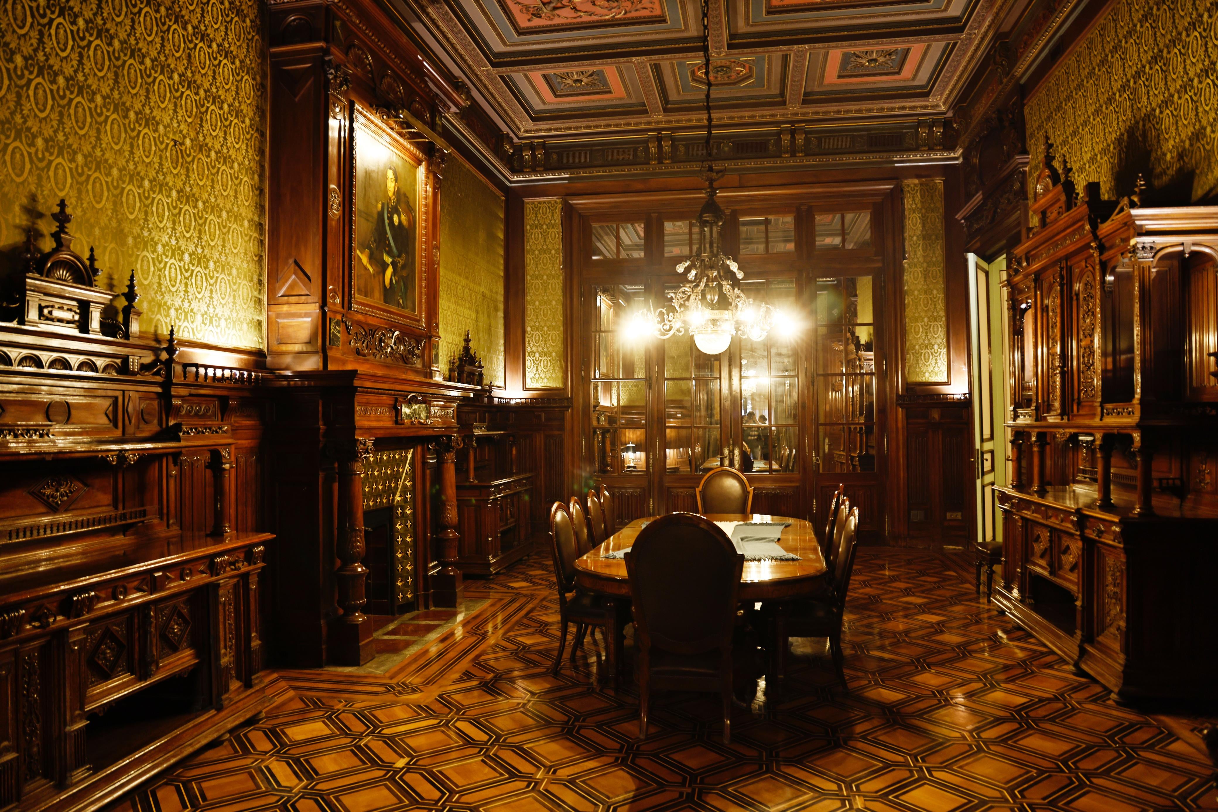 Uno de los salones de la casona