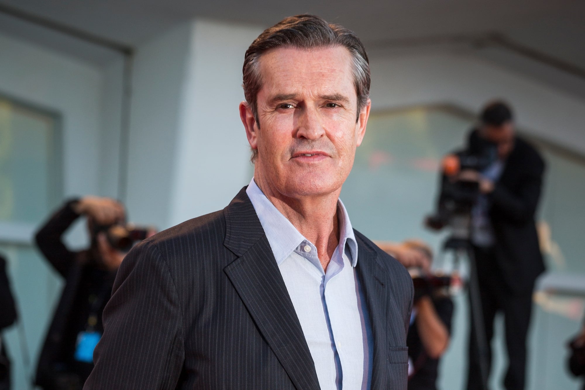 Rupert Everett está casado y aún actúa, escribe y dirige, sus grandes pasiones