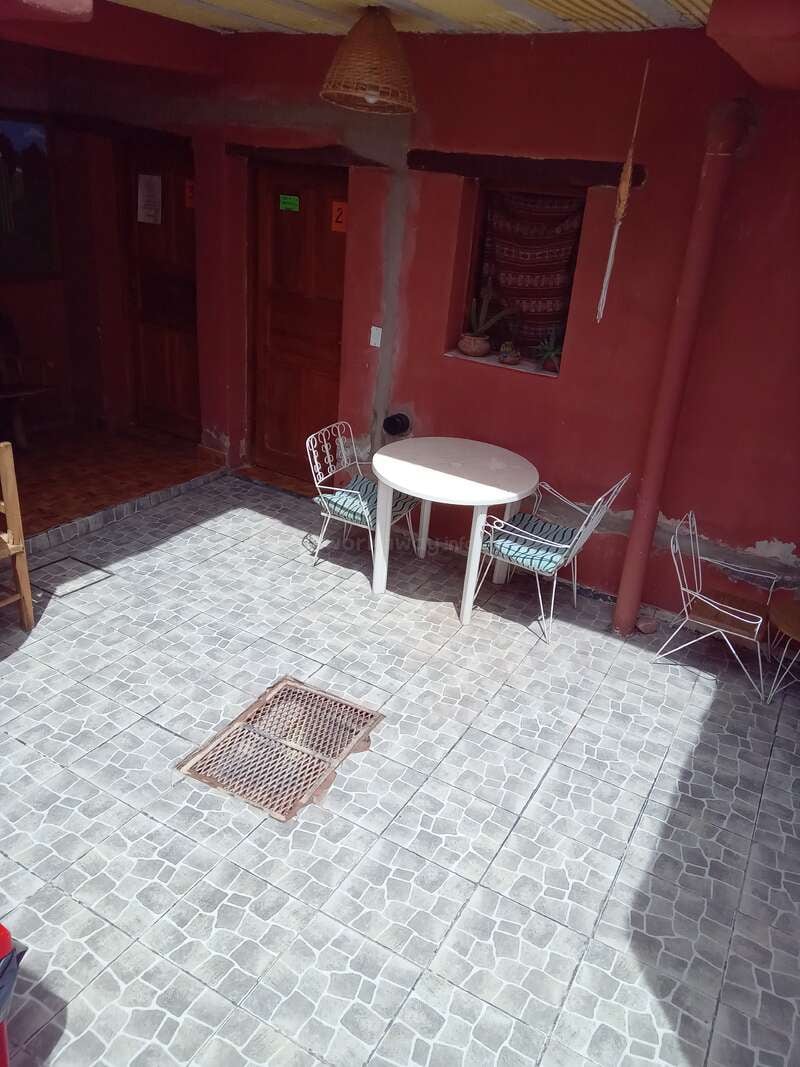 El hostel pretende que el voluntario se encargue de recibir a los turistas y los guie durante toda su experiencia