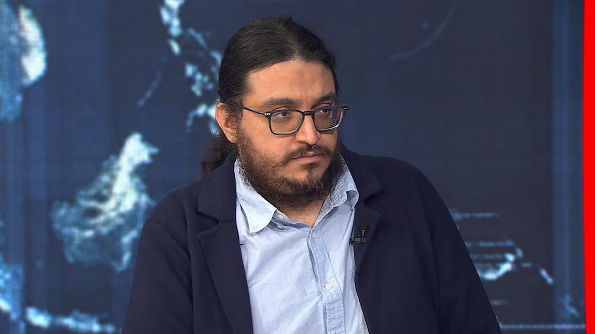 Arash Azizi. “Es muy difícil que haya una revolución cívica en Irán”