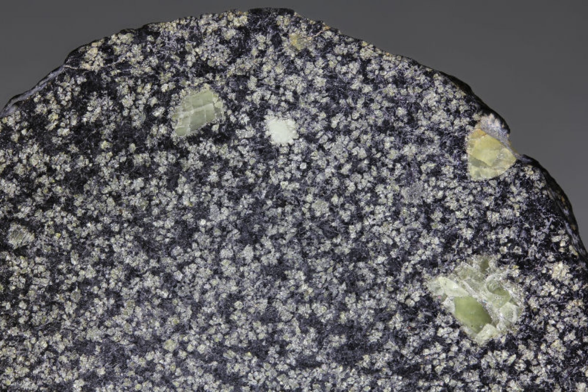 La composición del meteorito NWA 12774 hace creer a los astrónomos que formó parte de un protoplaneta