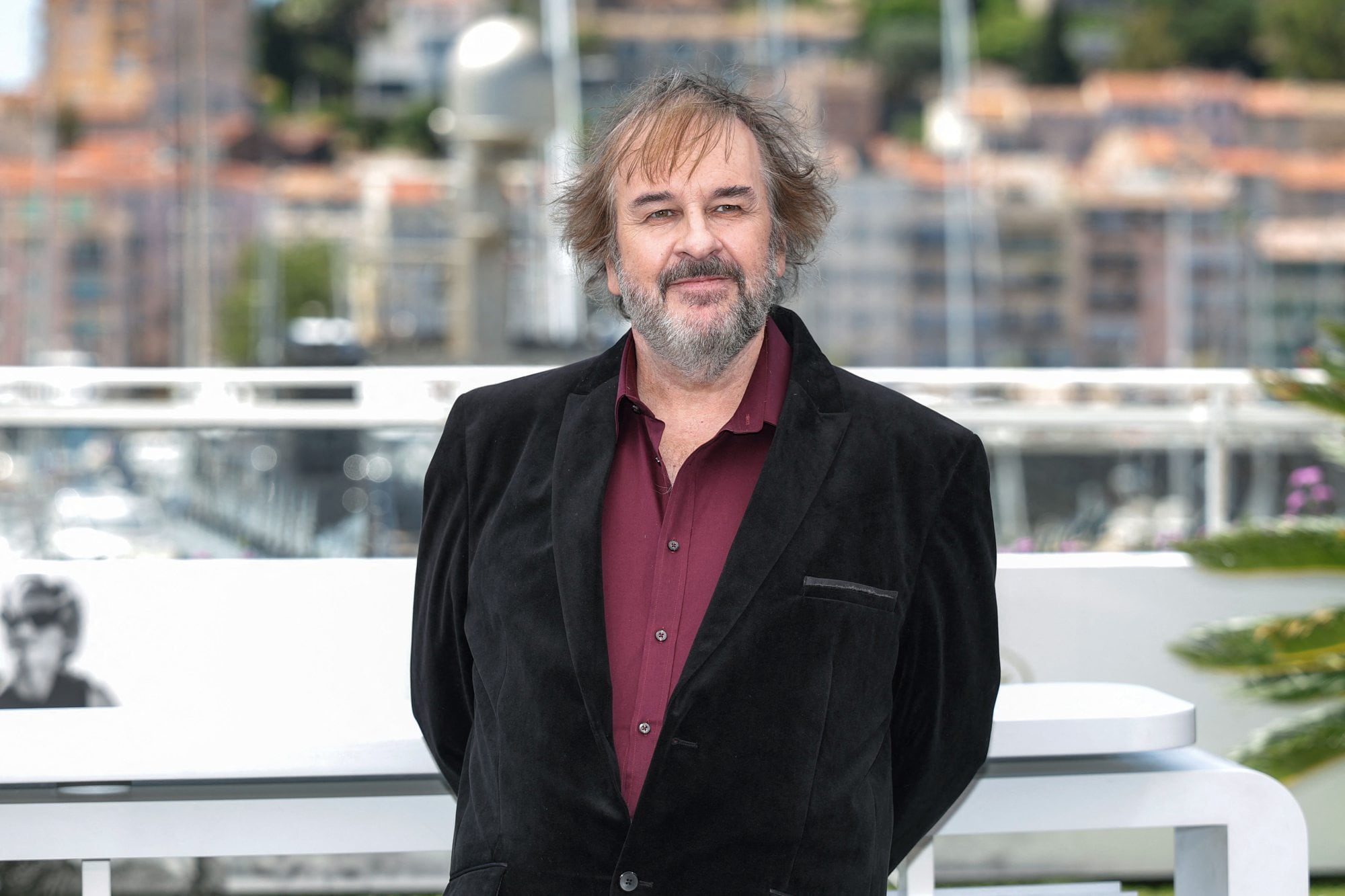 Peter Jackson confirmó que se encuentra en desarrollo una nueva película de El Señor de los Anillos (Photo by Sameer AL-DOUMY / AFP)