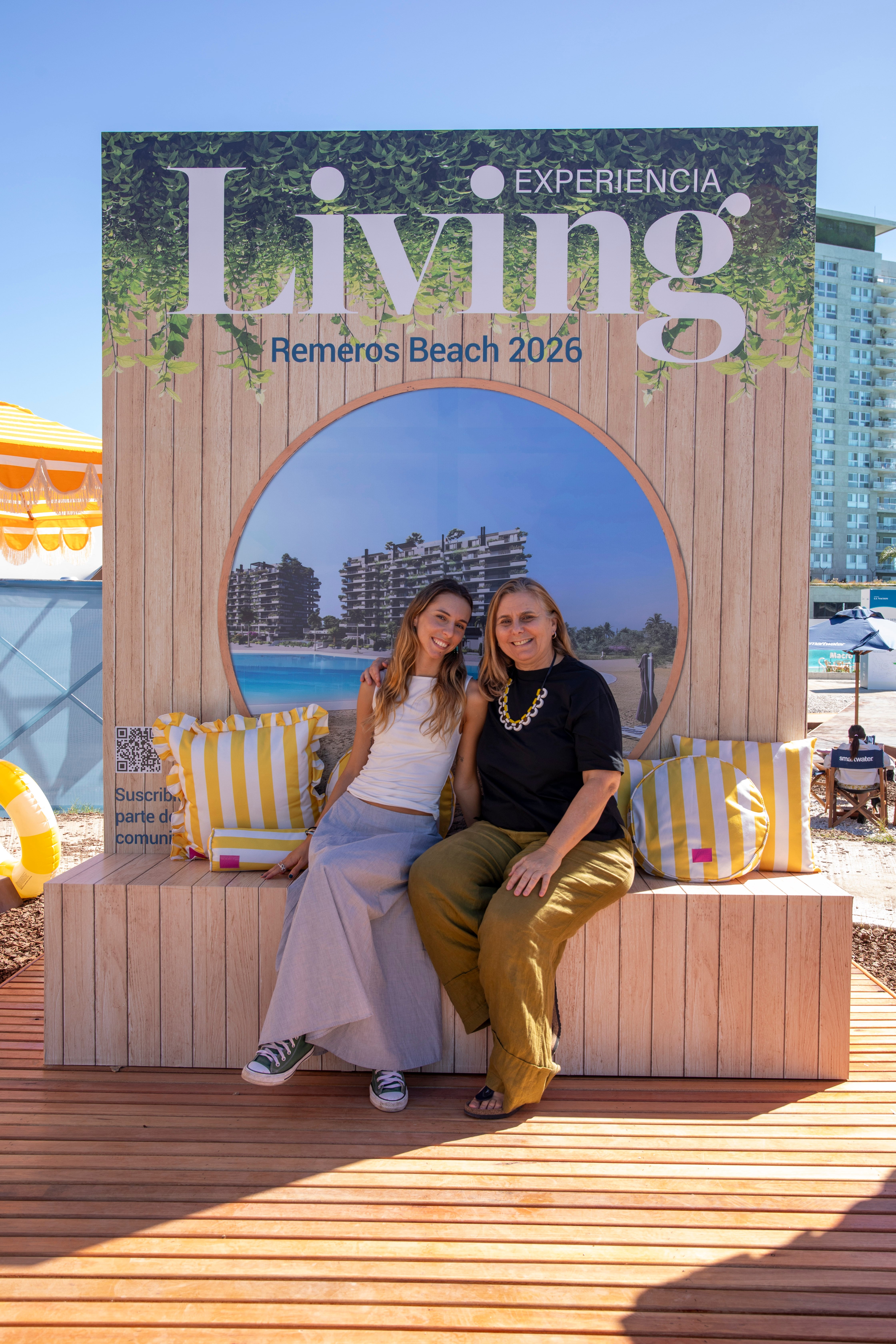 Mirá las fotos de la inauguración de Experiencia Living en Remeros Beach 15 La fotógrafa Pompi Gutnisky vino a disfrutar de la Experiencia junto con su hija, la arquitecta Moria Scagliarini