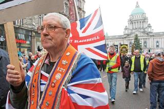 En Belfast, una extraña noche de lealtad