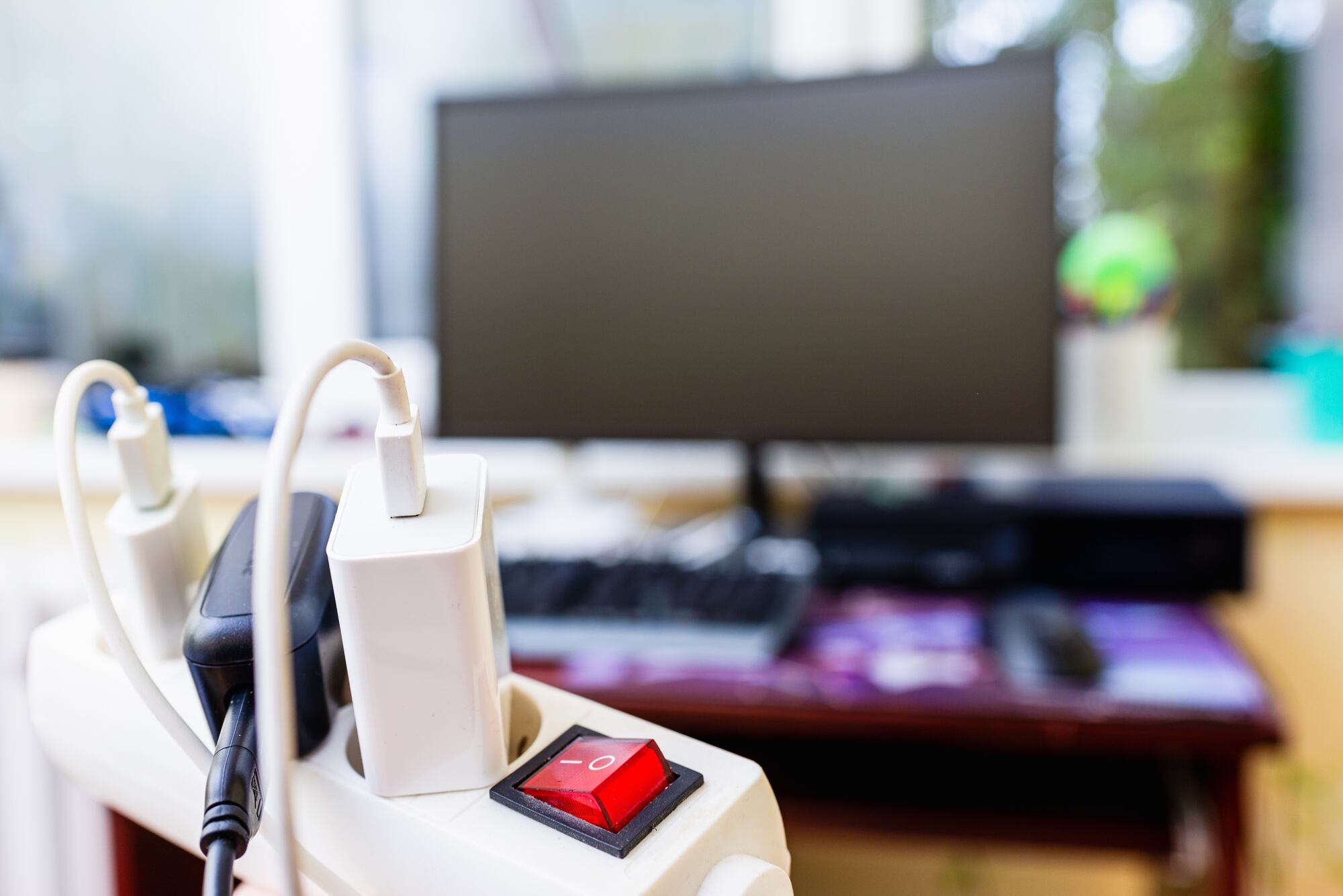 Esta medida impactará a clientes de distintas compañías, con subas que podrían superar los US$20 mensuales (Archivo)