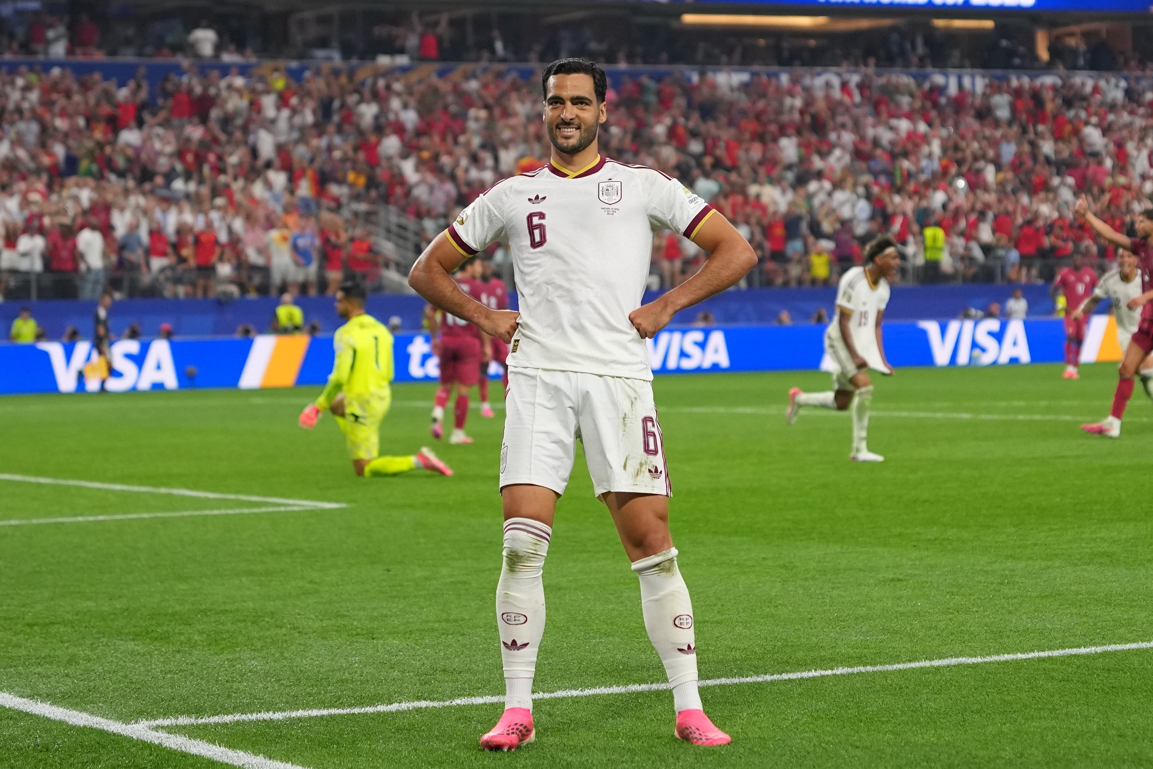 El festejo de Mikel Merino tras convertir el gol que metió a España en los cuartos de final